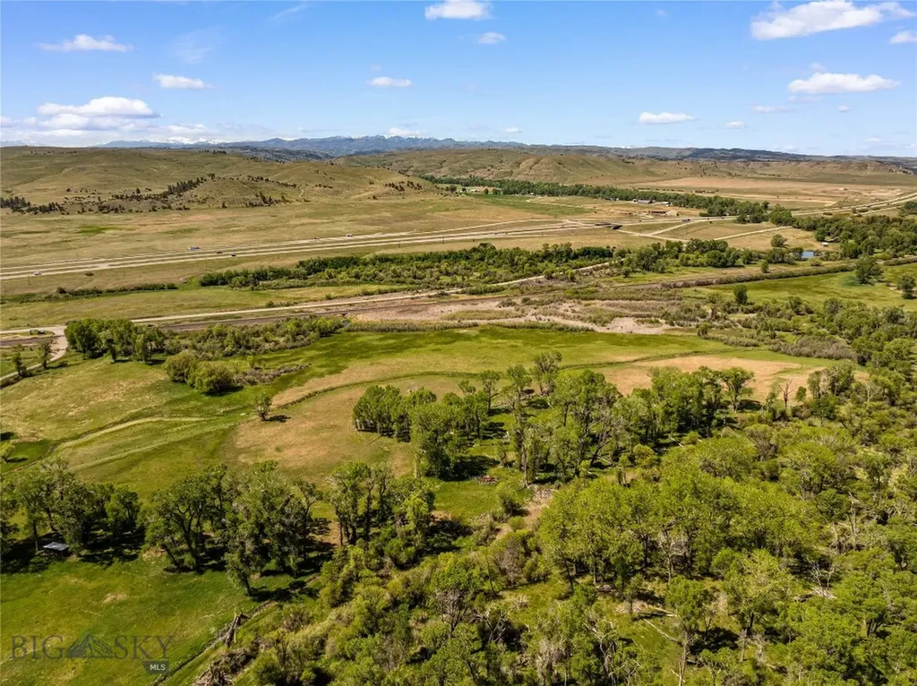 1433 Highway 10 E Greycliff MT 59033