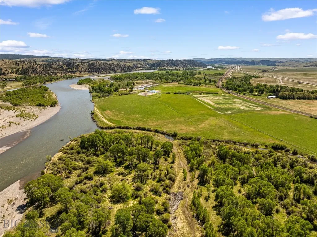 1433 Highway 10 E Greycliff MT 59033