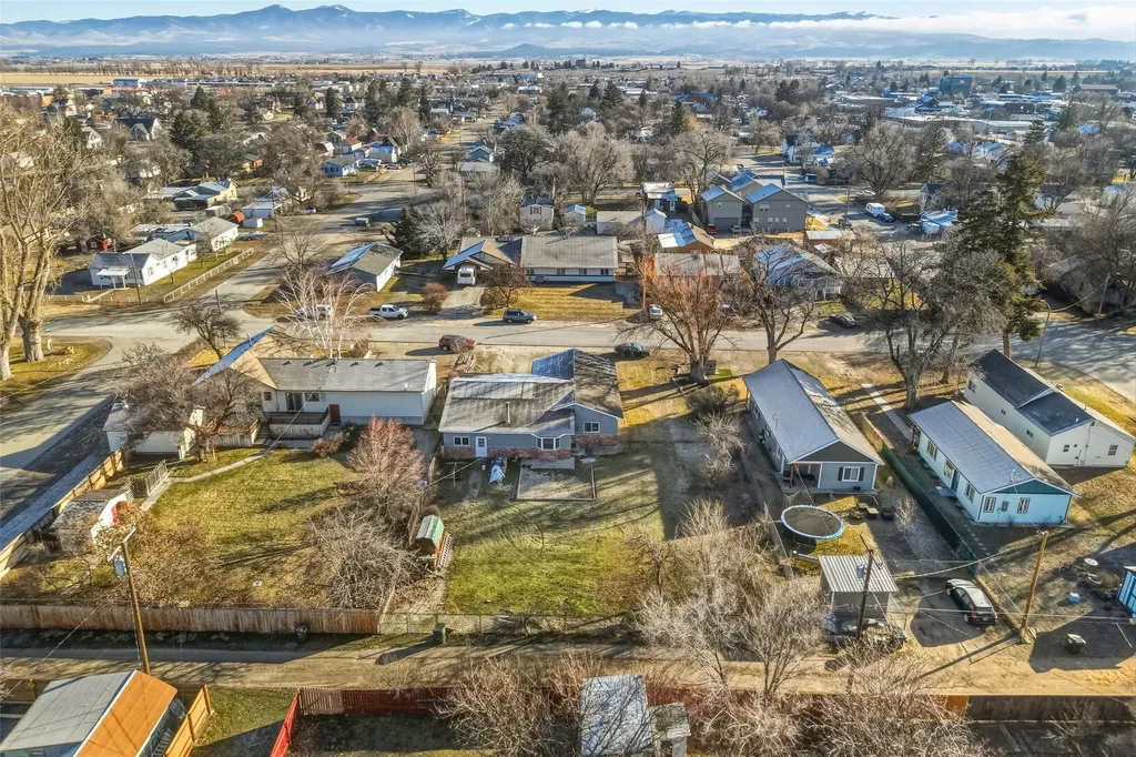 517 N 6th Street Hamilton MT 59840