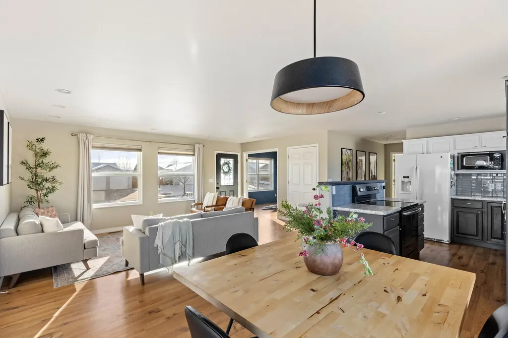317 39th Avenue NE Great Falls MT 59404