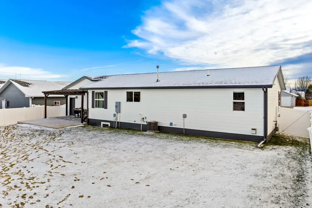 317 39th Avenue NE Great Falls MT 59404