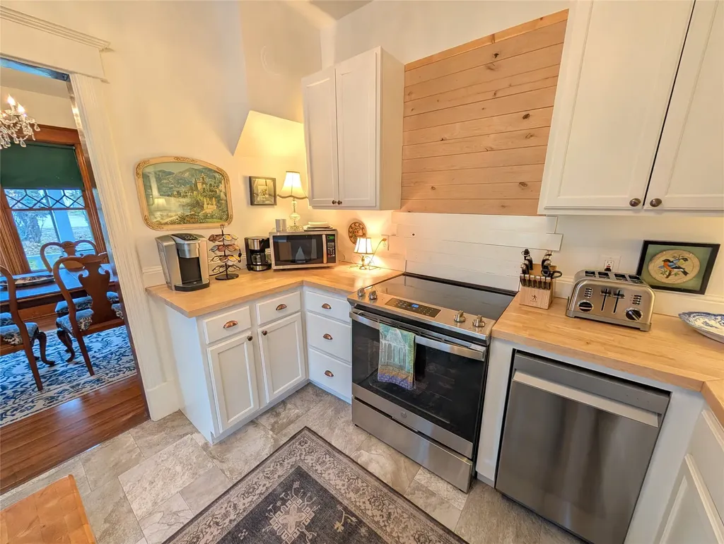 211 Buck Street Stevensville MT 59870