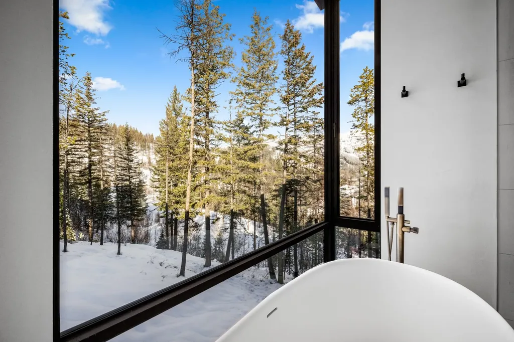 1059 Elk Camp Loop Whitefish MT 59937