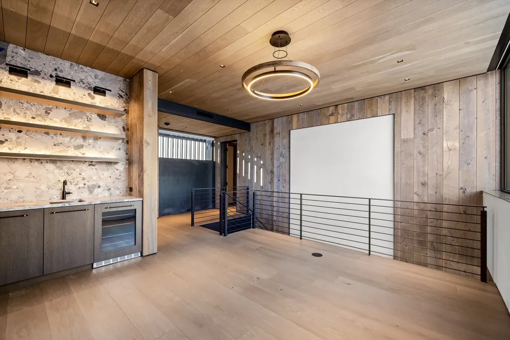 1059 Elk Camp Loop Whitefish MT 59937