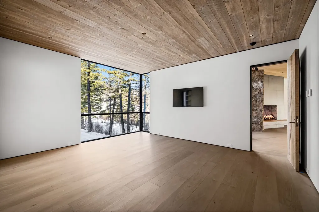 1059 Elk Camp Loop Whitefish MT 59937