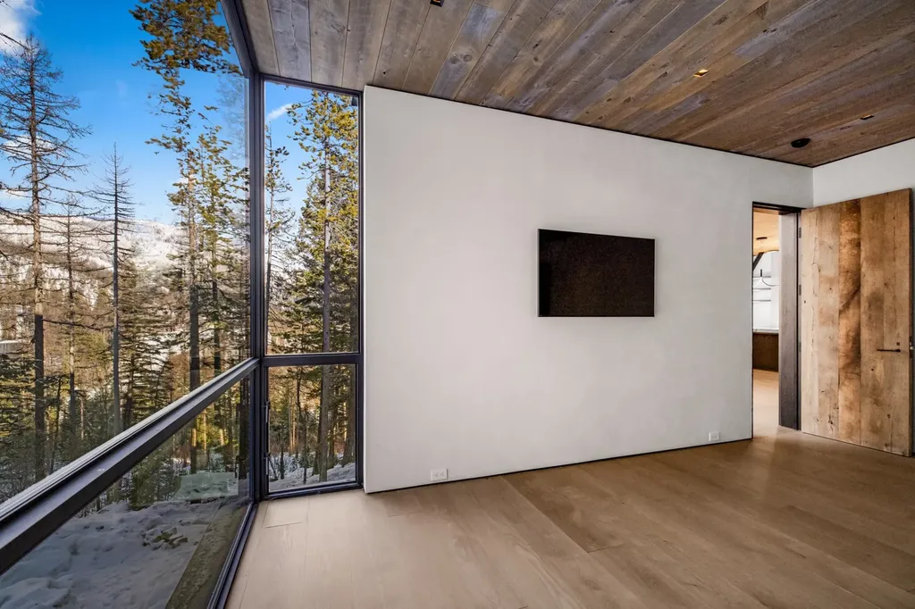 1059 Elk Camp Loop Whitefish MT 59937