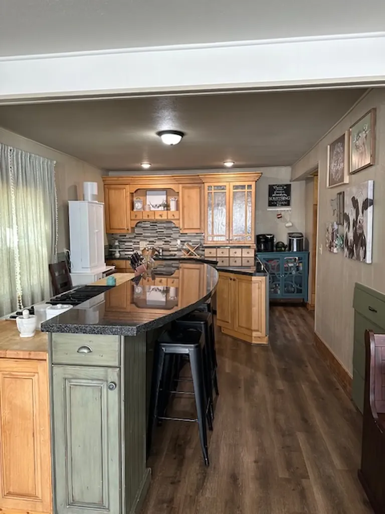 415 Illinois Avenue Valier MT 59486