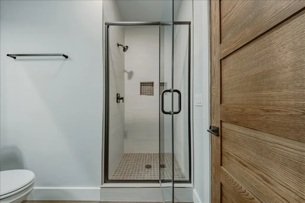 207 Stoner Loop Lakeside MT 59922