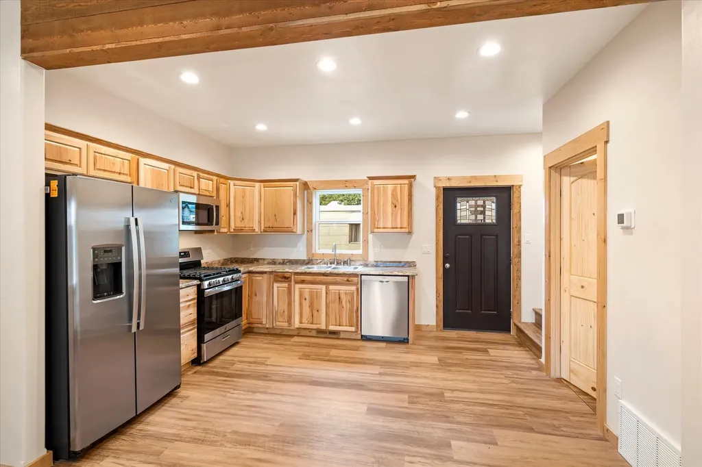 406 Central Avenue Martin City MT 59926