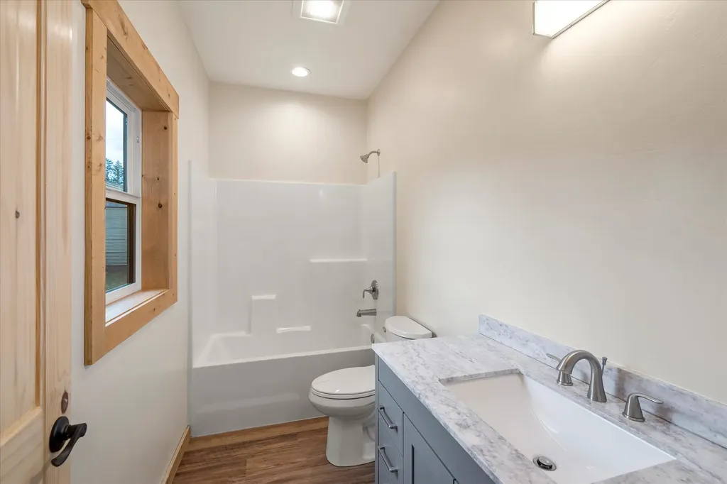 406 Central Avenue Martin City MT 59926