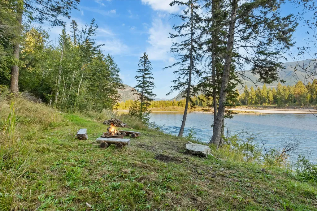 943 Frontage Road Columbia Falls MT 59912