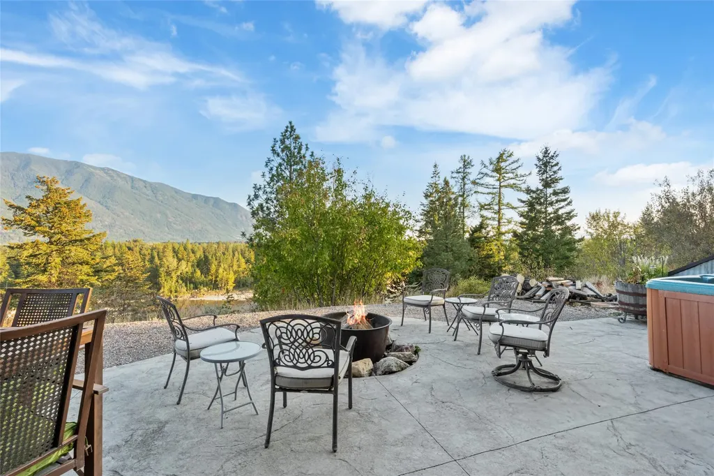 943 Frontage Road Columbia Falls MT 59912
