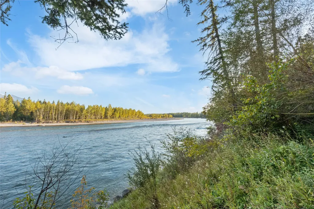 943 Frontage Road Columbia Falls MT 59912