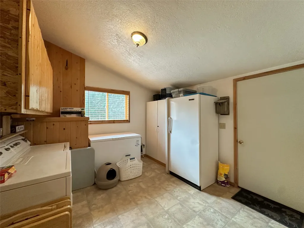 32 Whitepine Creek Road Trout Creek MT 59874