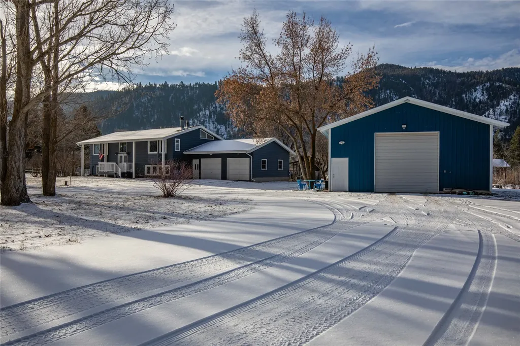 17755 E Mullan Road Clinton MT 59825