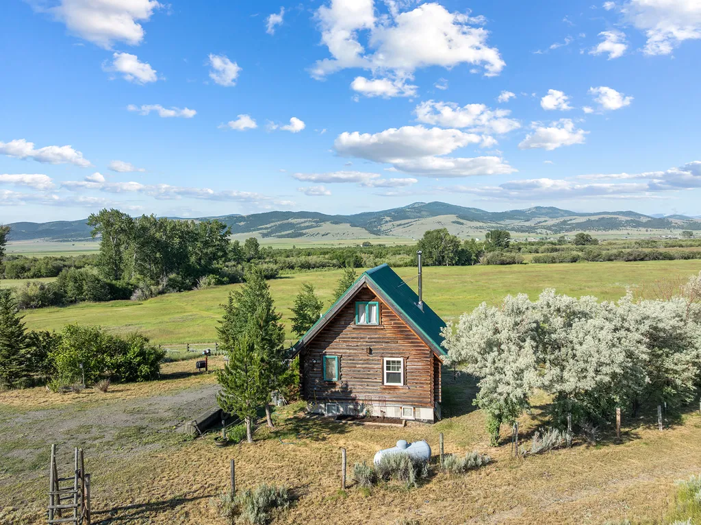 8976 Phantom Spring Lane Canyon Creek MT 59633