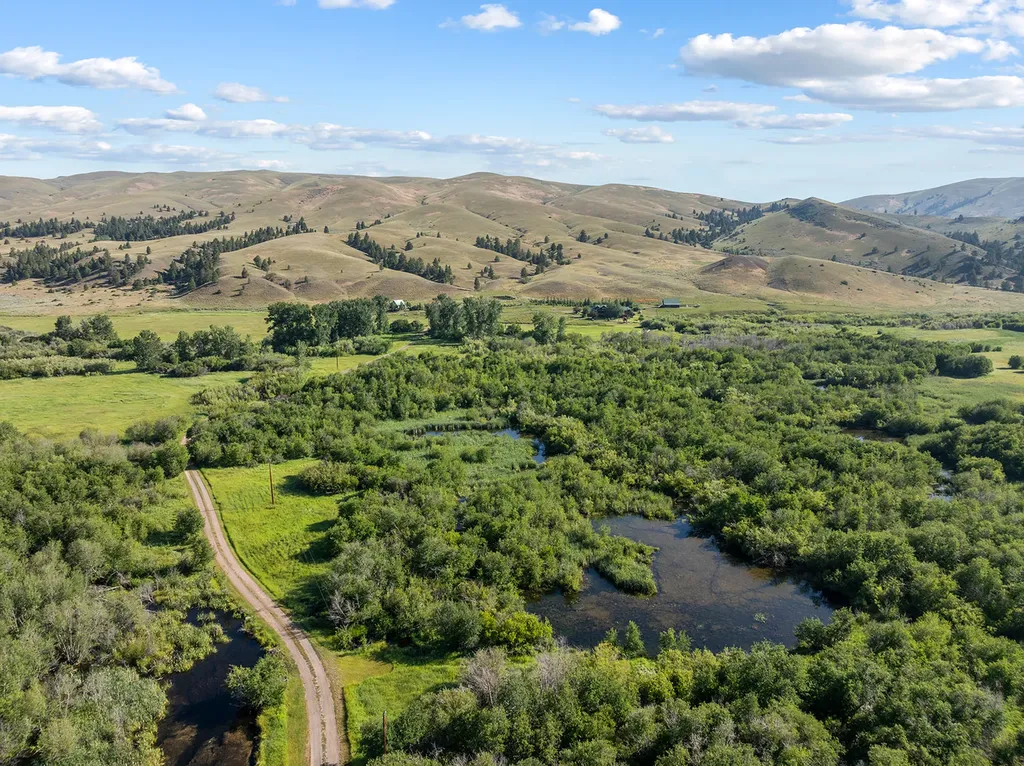 8976 Phantom Spring Lane Canyon Creek MT 59633