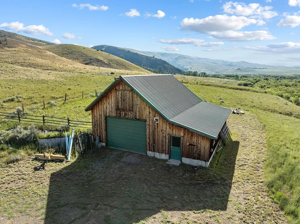 8976 Phantom Spring Lane Canyon Creek MT 59633