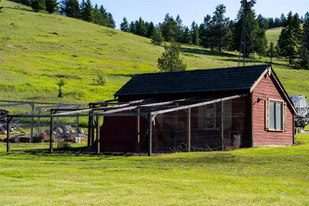 1675 Haywire Gulch Kalispell MT 59901