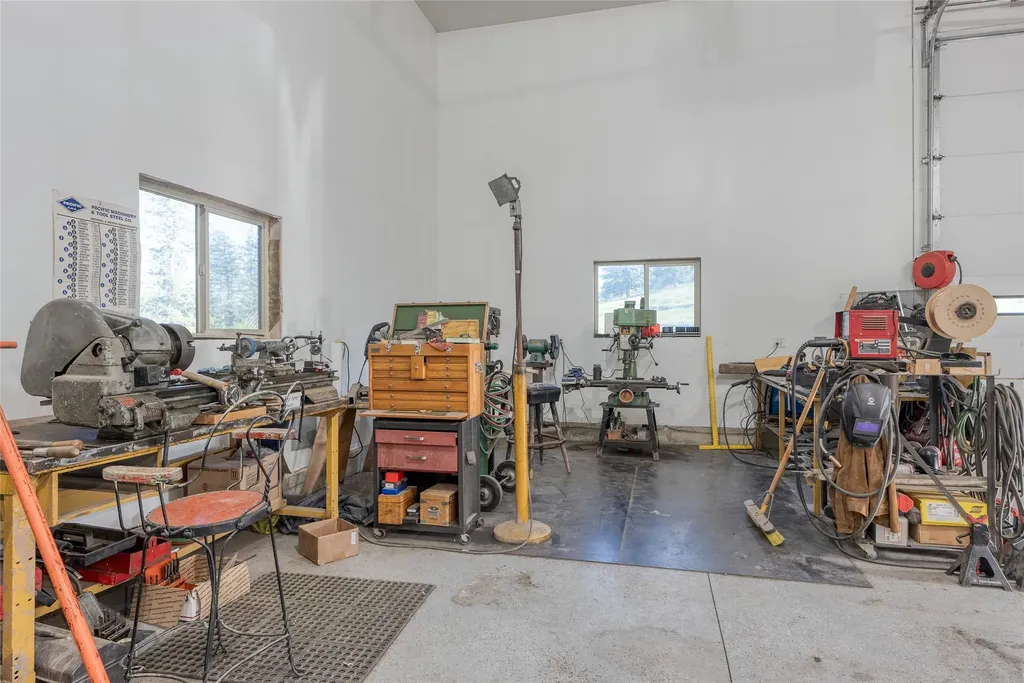 1675 Haywire Gulch Kalispell MT 59901