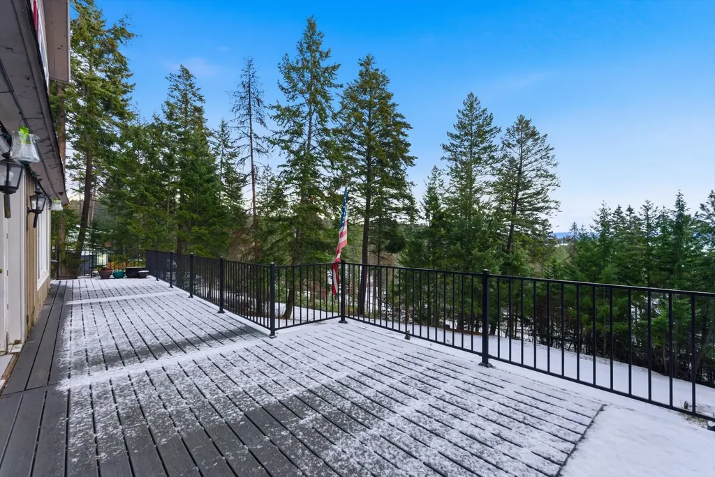 532 Grayling Road Lakeside MT 59922