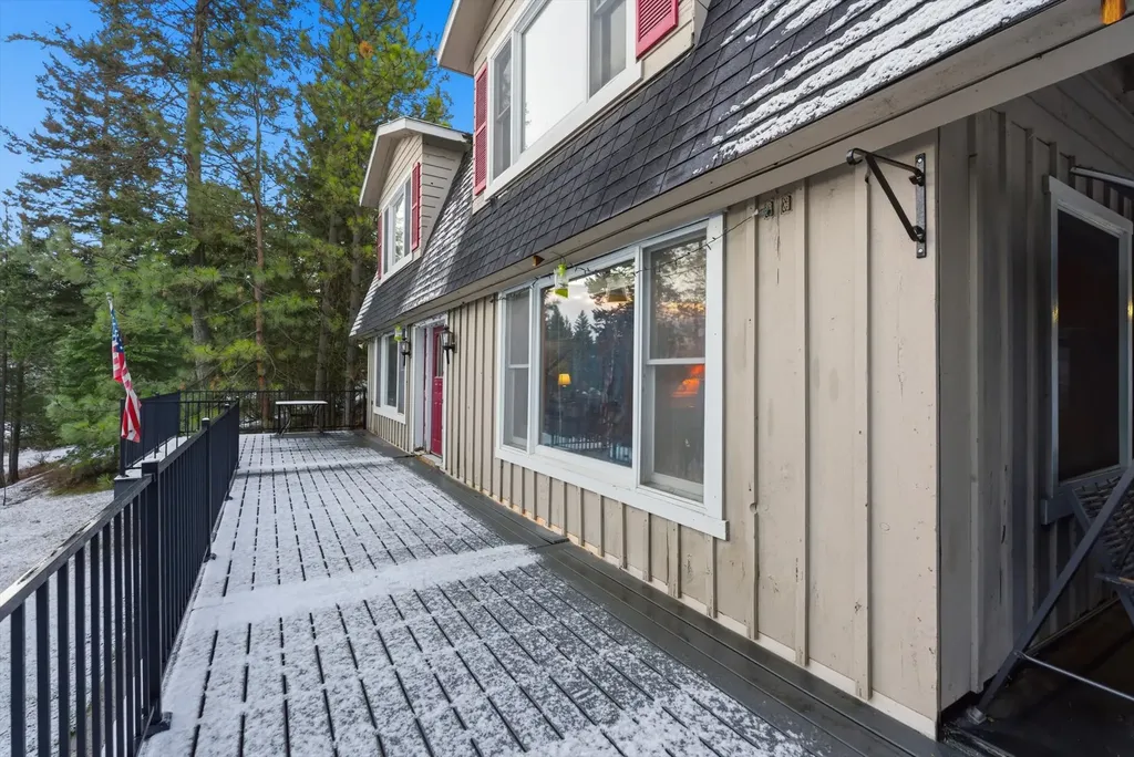532 Grayling Road Lakeside MT 59922