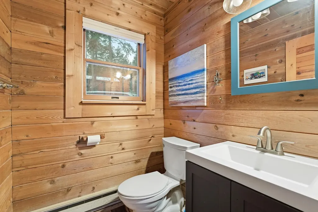 532 Grayling Road Lakeside MT 59922