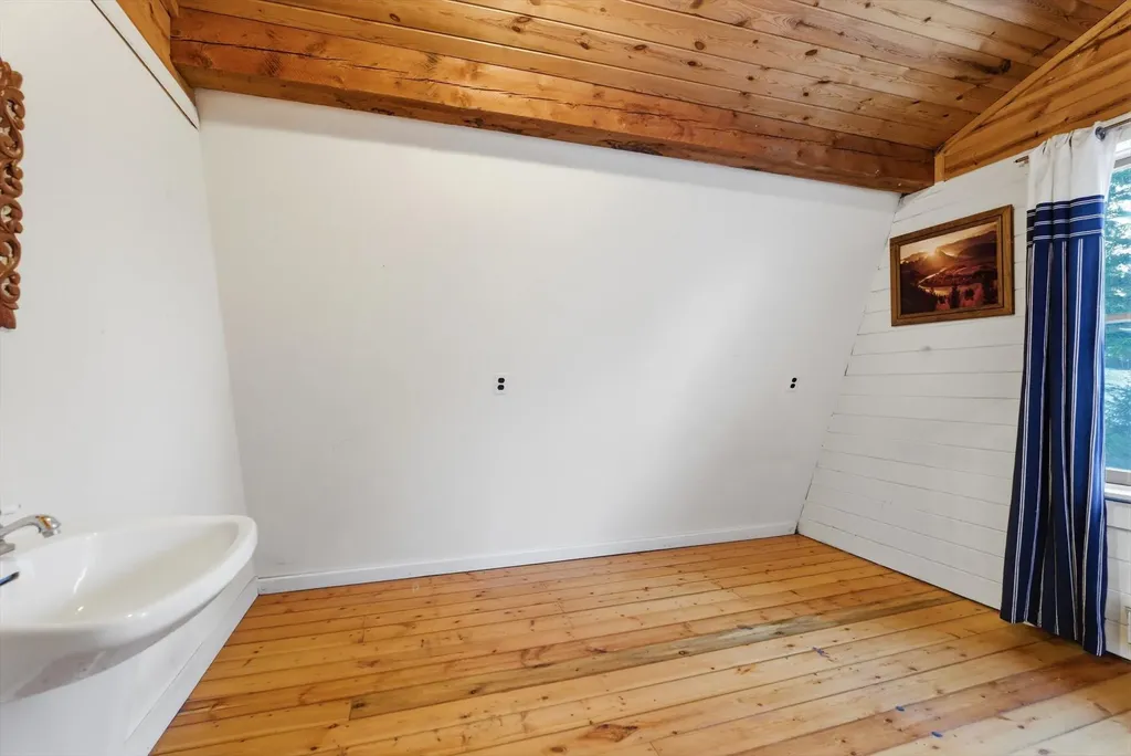 532 Grayling Road Lakeside MT 59922