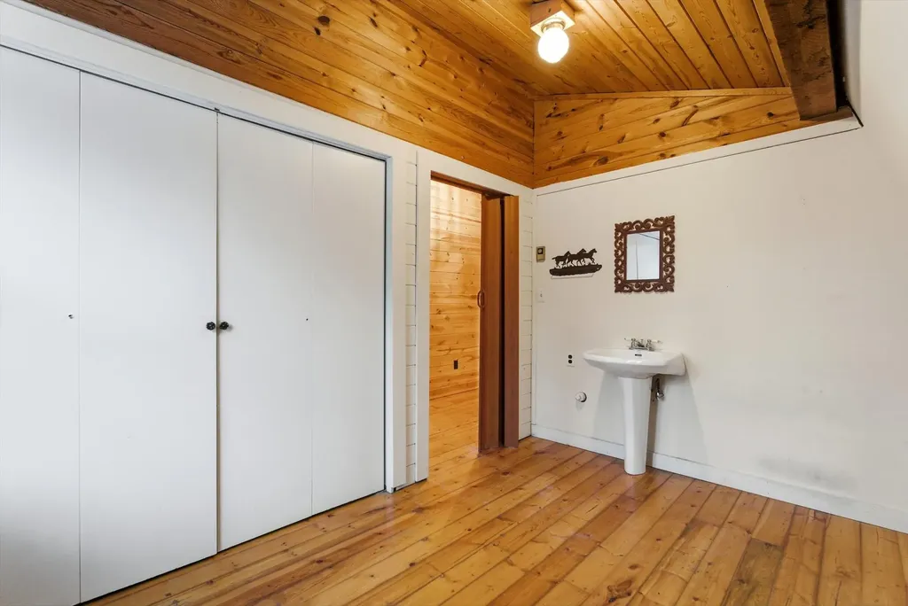 532 Grayling Road Lakeside MT 59922