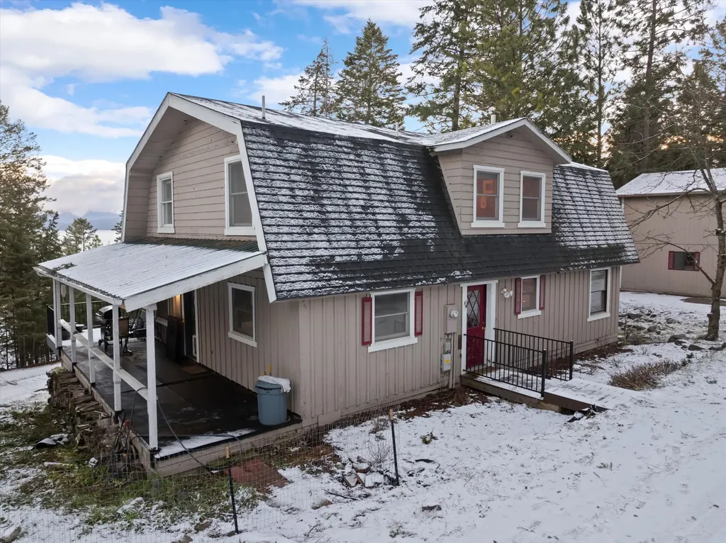 532 Grayling Road Lakeside MT 59922