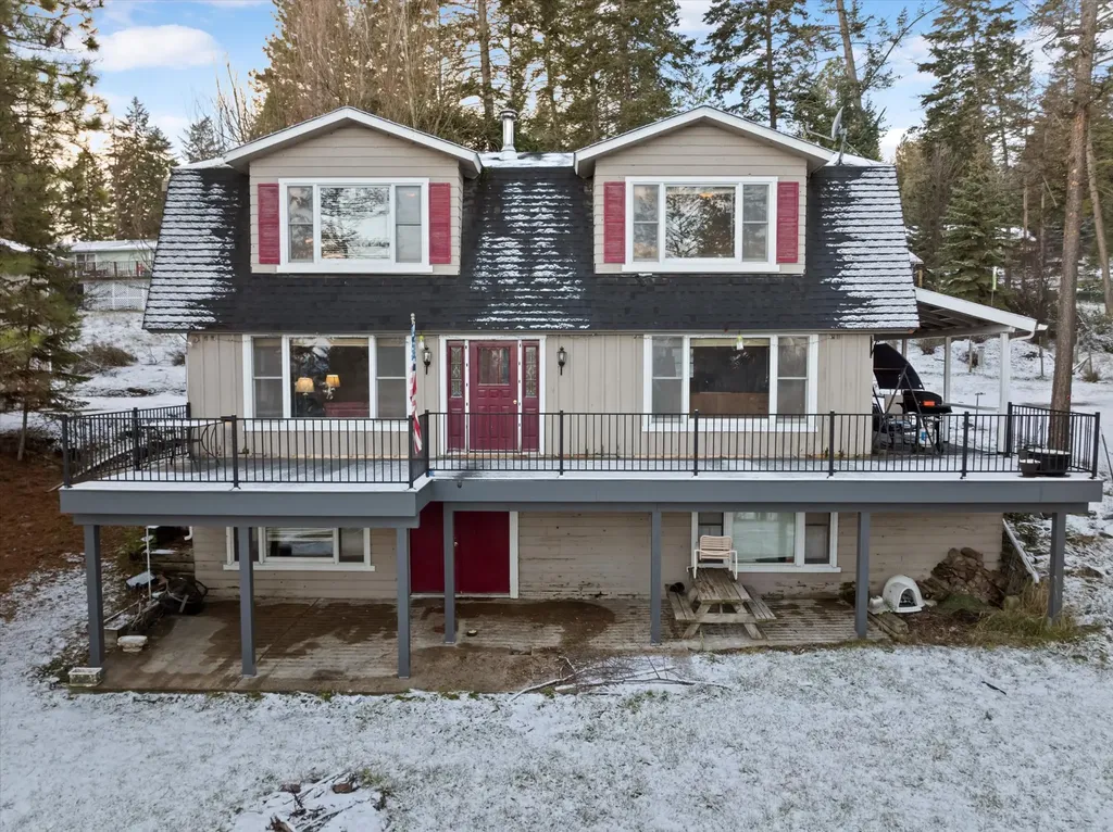 532 Grayling Road Lakeside MT 59922