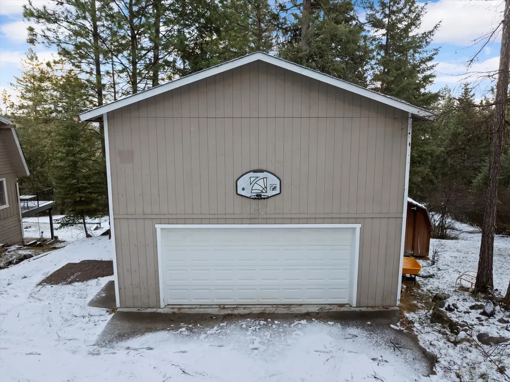 532 Grayling Road Lakeside MT 59922
