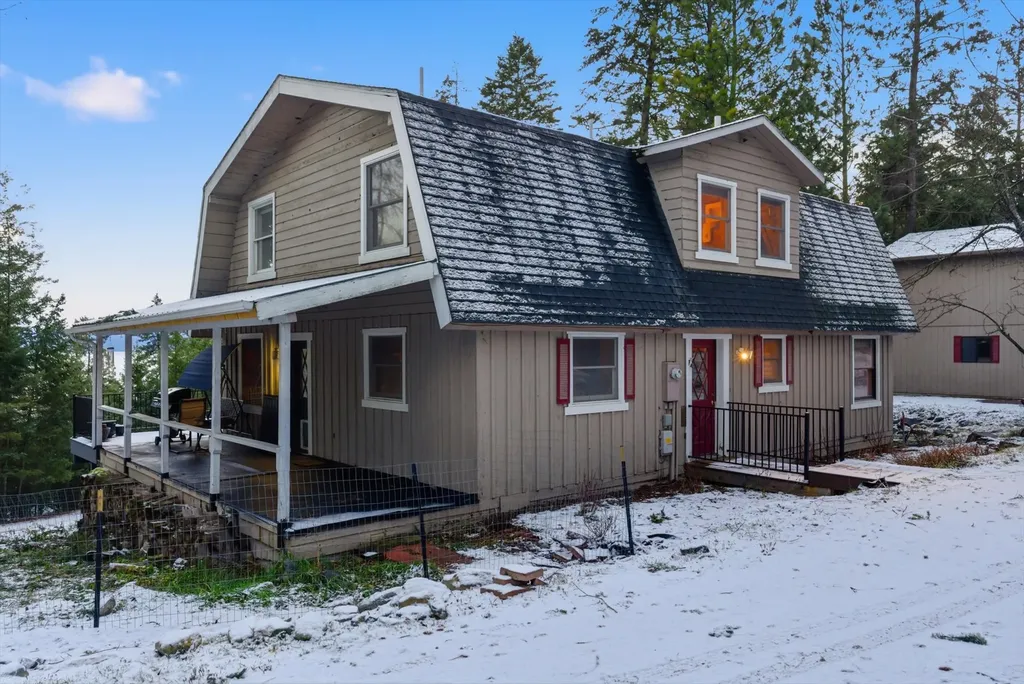 532 Grayling Road Lakeside MT 59922