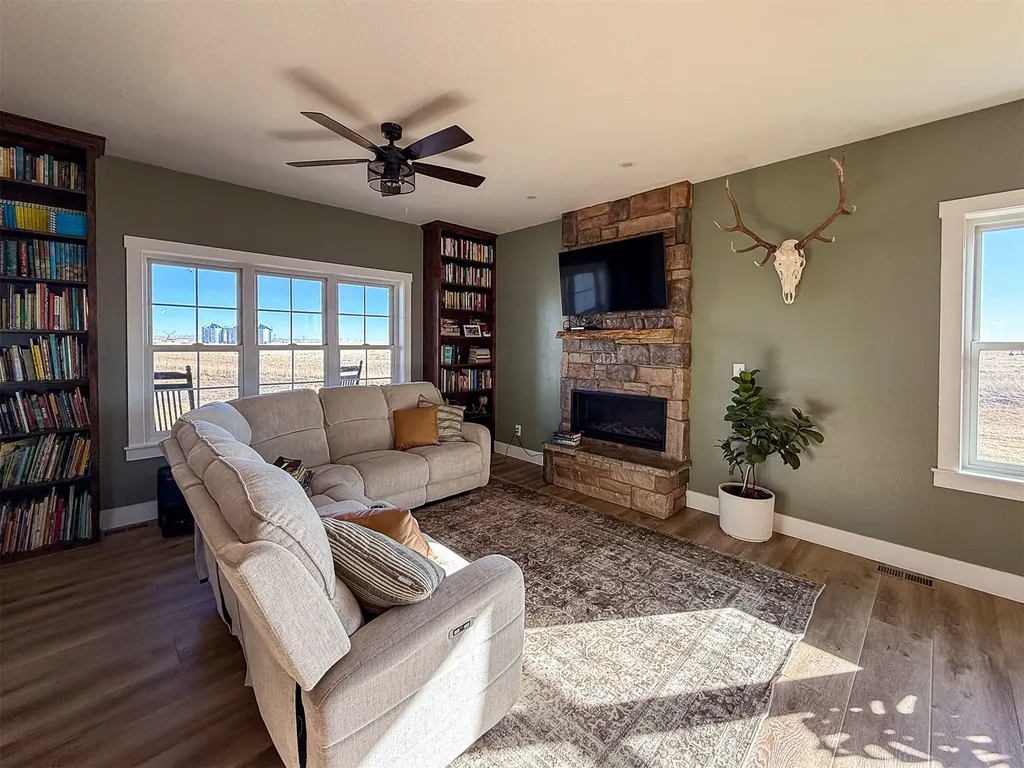 460 13th Lane SW Fairfield MT 59436