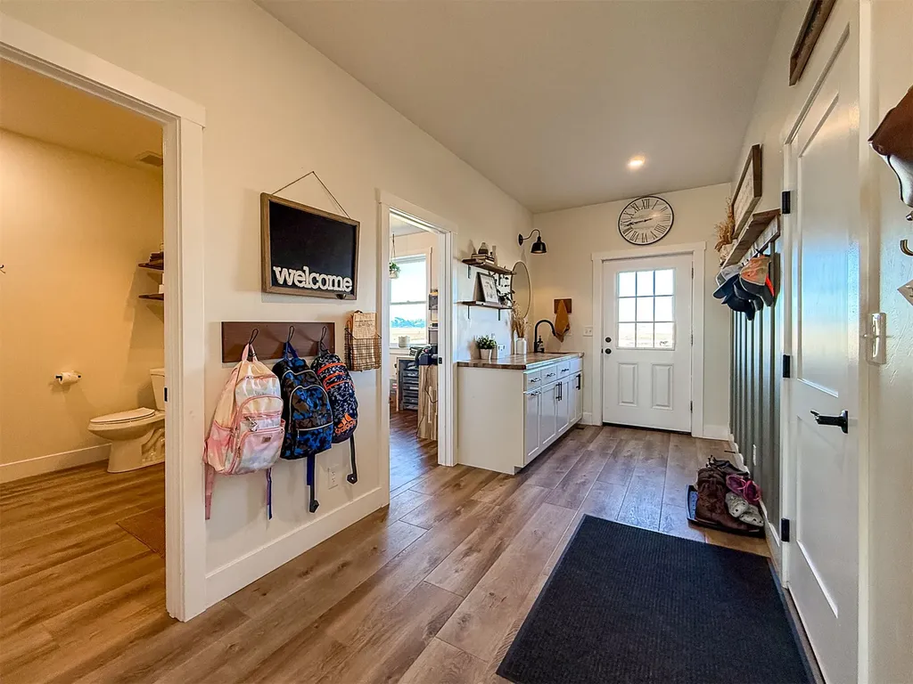 460 13th Lane SW Fairfield MT 59436