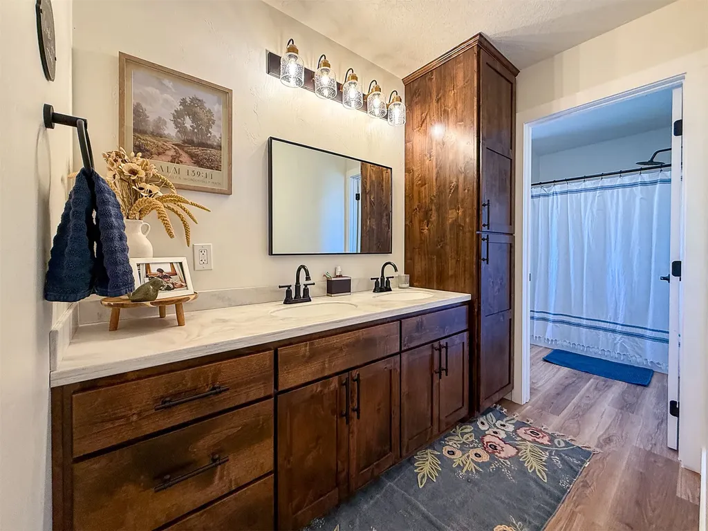 460 13th Lane SW Fairfield MT 59436