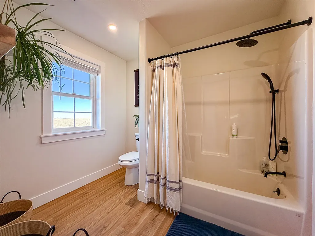 460 13th Lane SW Fairfield MT 59436
