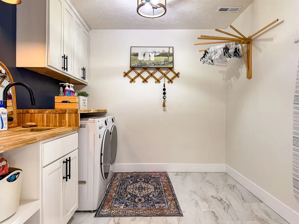 460 13th Lane SW Fairfield MT 59436