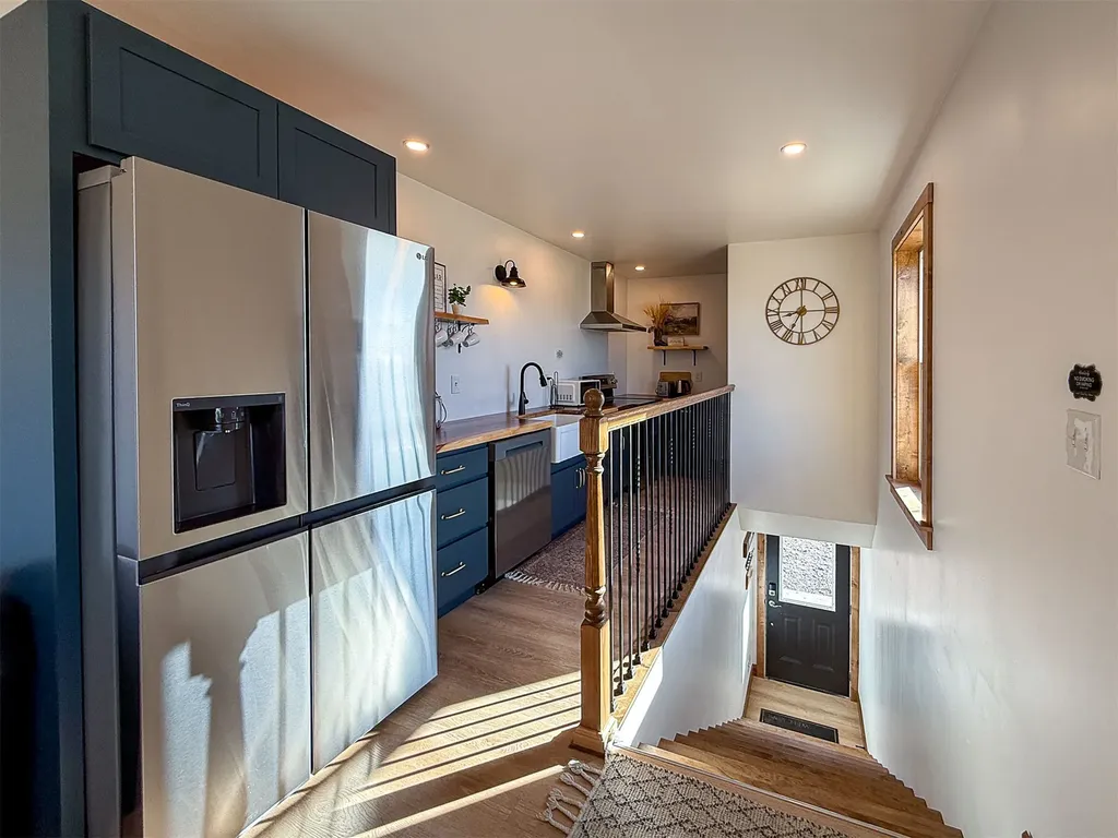 460 13th Lane SW Fairfield MT 59436