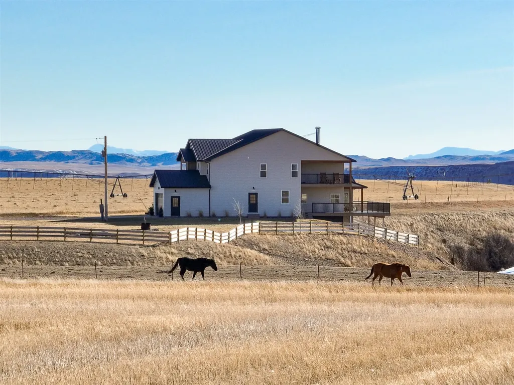460 13th Lane SW Fairfield MT 59436