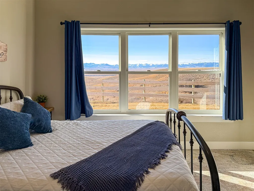 460 13th Lane SW Fairfield MT 59436