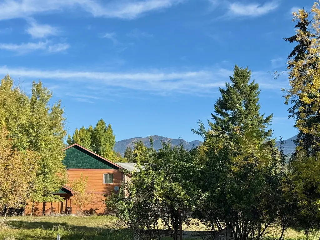 23 & 7 Iowa Avenue Whitefish MT 59937