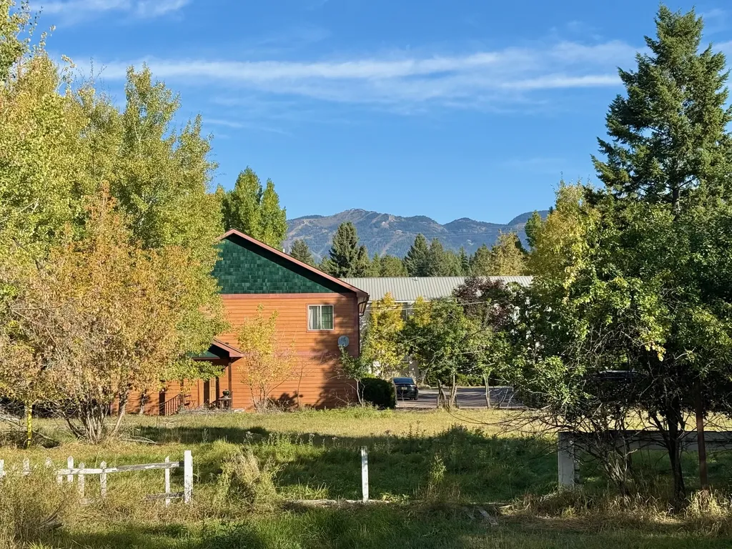 23 & 7 Iowa Avenue Whitefish MT 59937