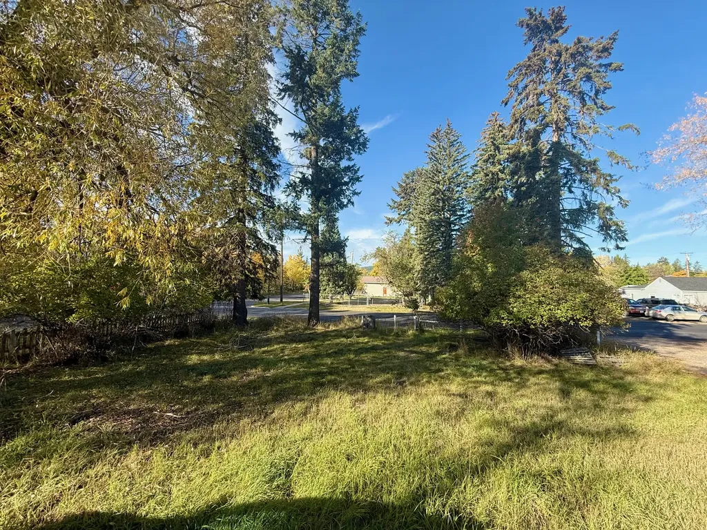 23 & 7 Iowa Avenue Whitefish MT 59937