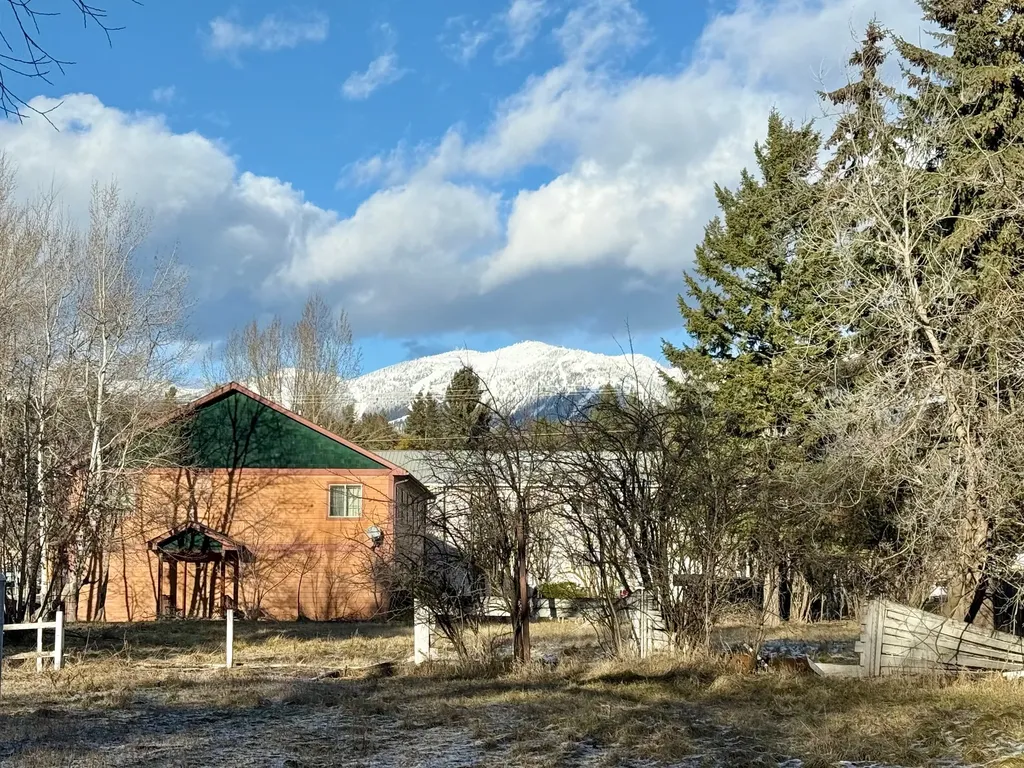 23 & 7 Iowa Avenue Whitefish MT 59937