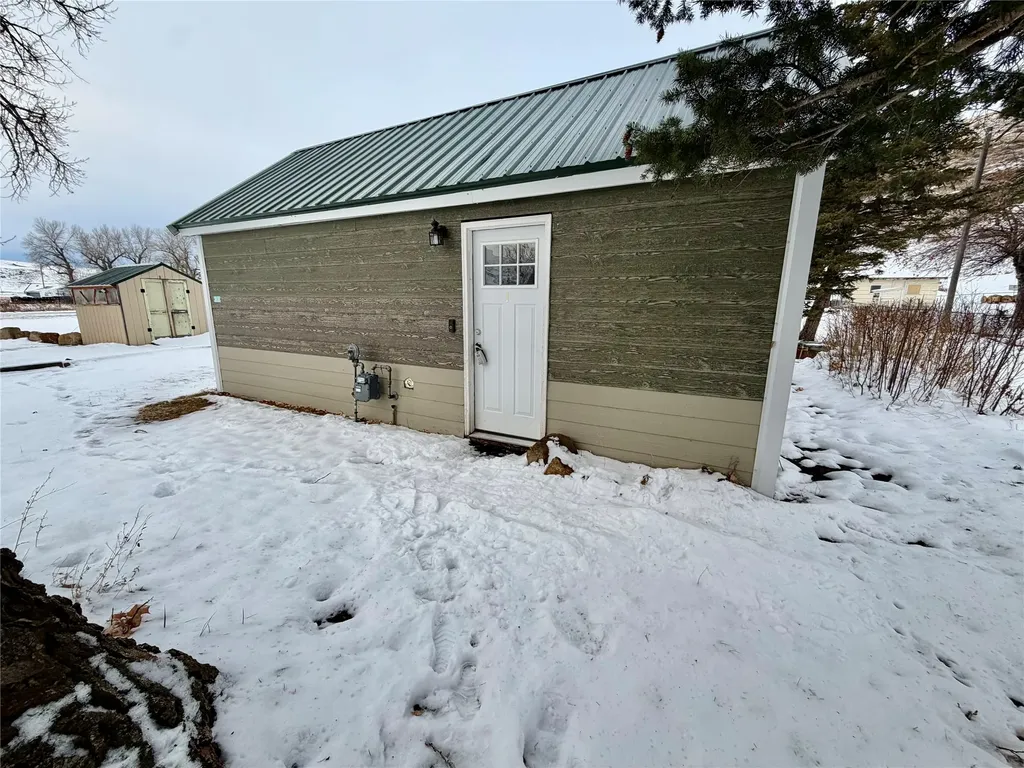 24 Luxor Lane Sand Coulee MT 59472