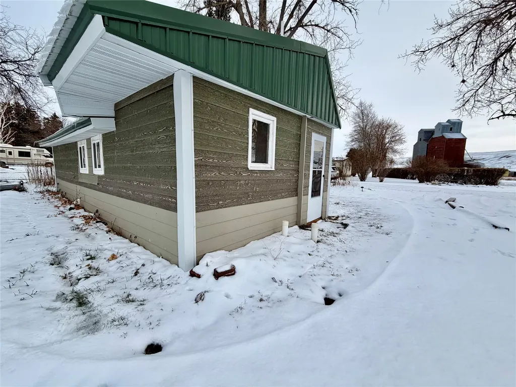 24 Luxor Lane Sand Coulee MT 59472