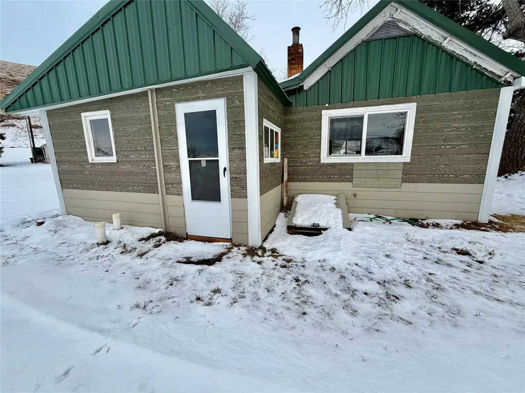 24 Luxor Lane Sand Coulee MT 59472