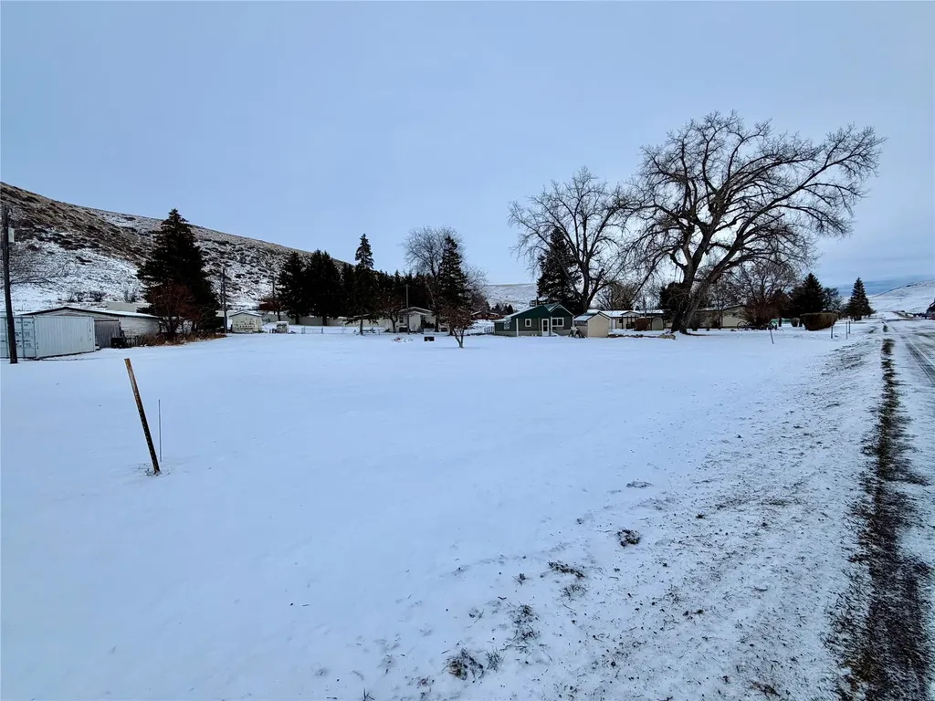 24 Luxor Lane Sand Coulee MT 59472