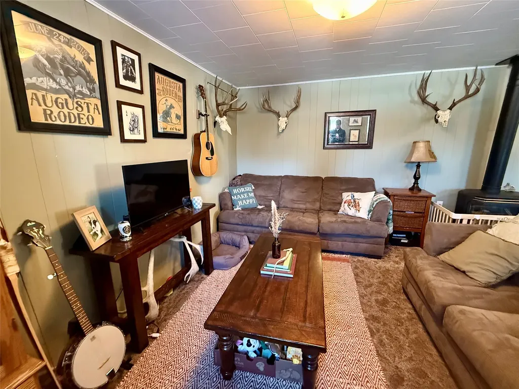 227 5th Avenue NE Choteau MT 59422